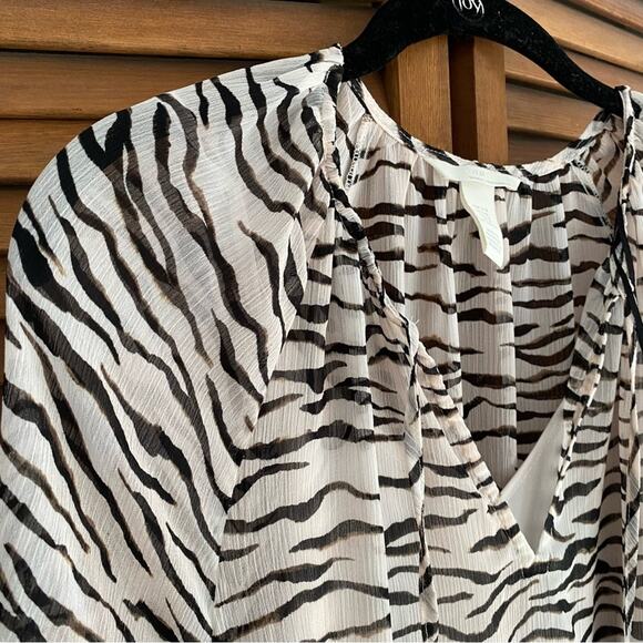 H&M MAMA Zebra Print Chiffon Maternity Dress Size S/M - Picture 4 of 8